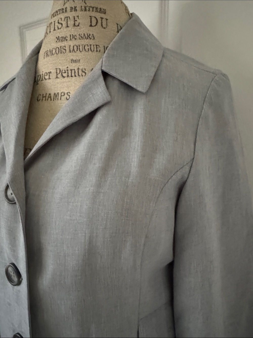 Light Gray Women's Tailored Blazer Jacket. Size 8